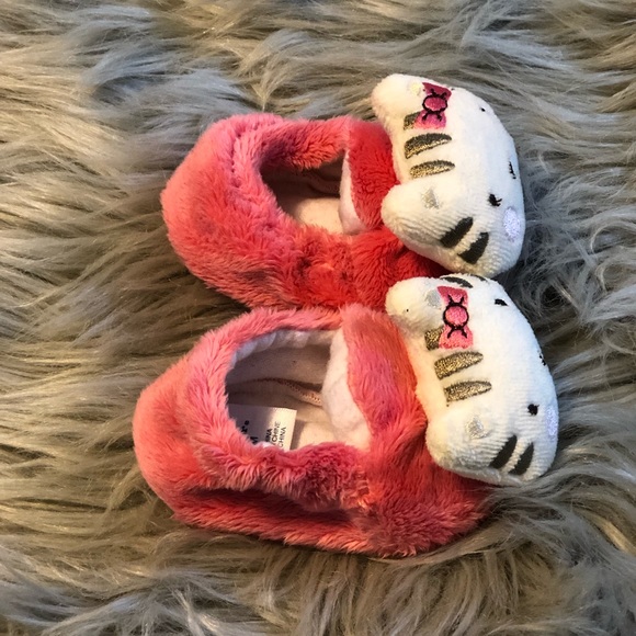 Slippers - Picture 5 of 5